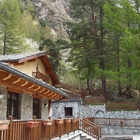 La Ciamusira Hotel
